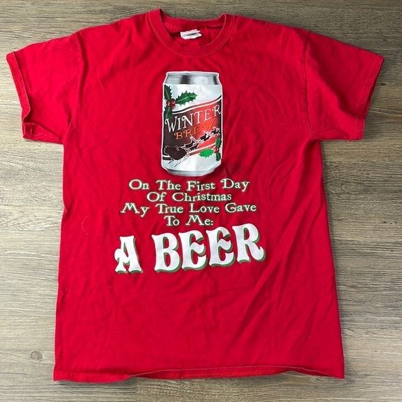 Holiday Christmas Red Beer Short Sleeve Tee Shirt, size medium - Picture 1 of 6
